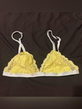 Victoria’s Secret Yellow Floral Lace Bralette